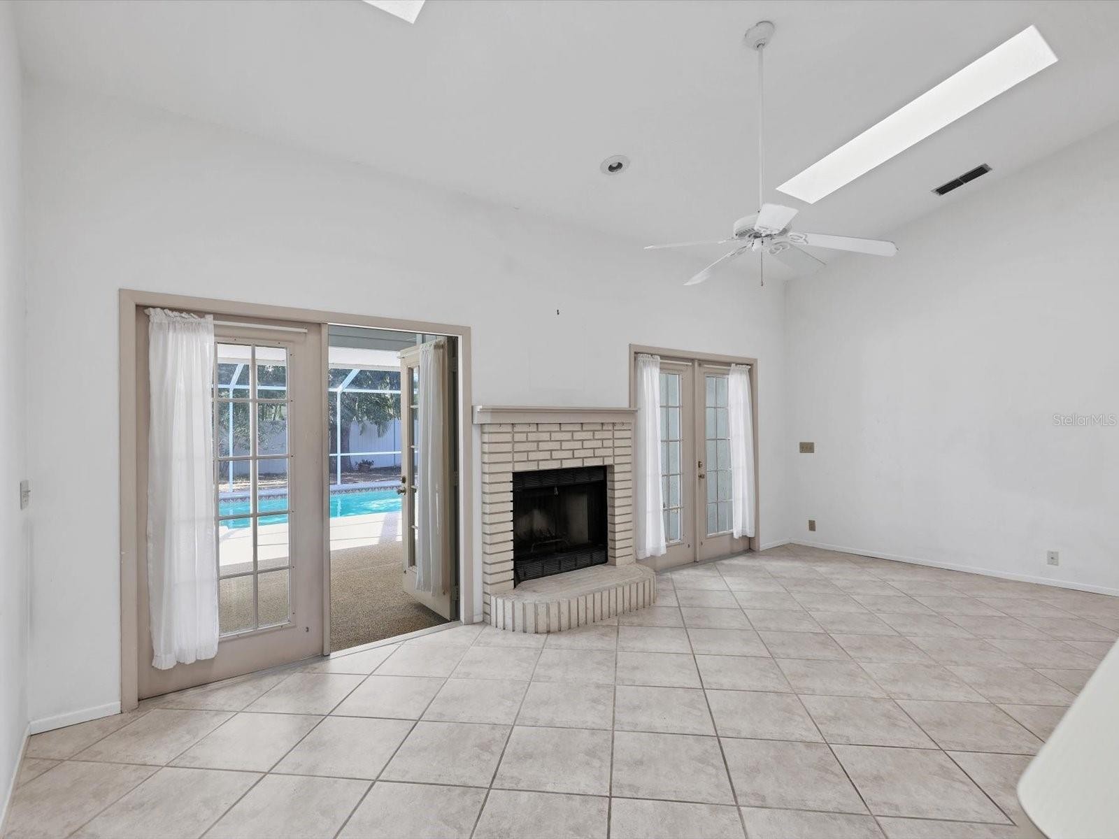 4816 79TH AVENUE PLZ E