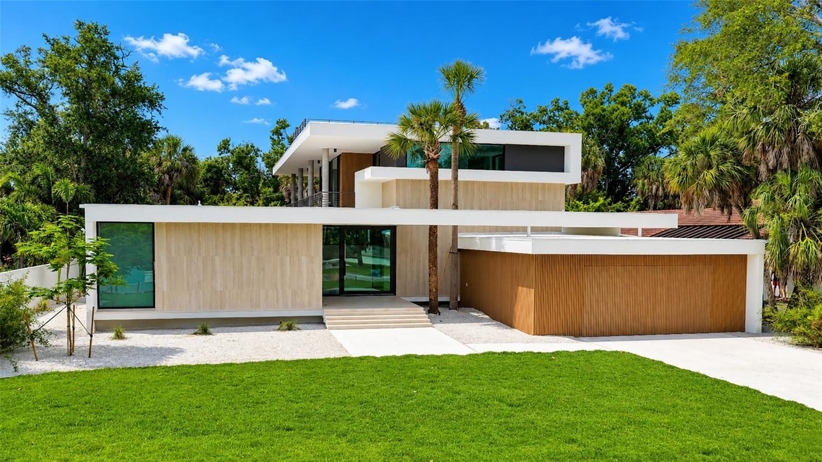 359 N SHORE DR