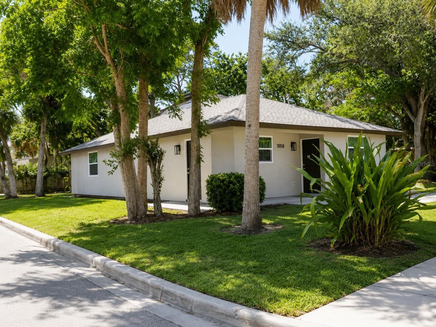 3058 PALMADELIA AVE
