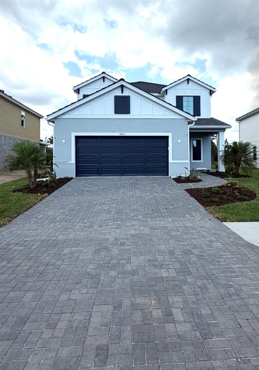 9863 CRYSTAL ISLES CIR