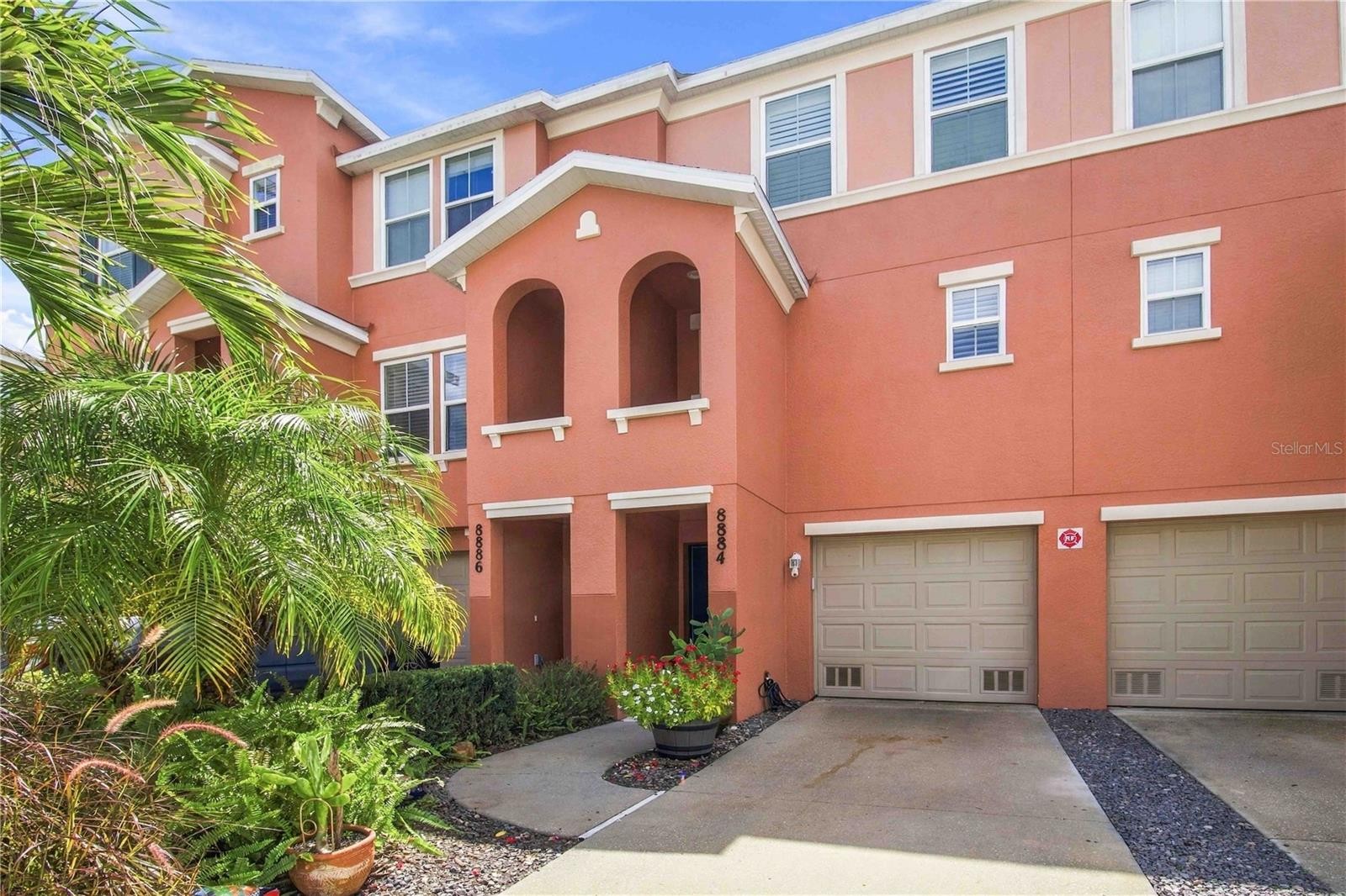 8884 WHITE SAGE LOOP