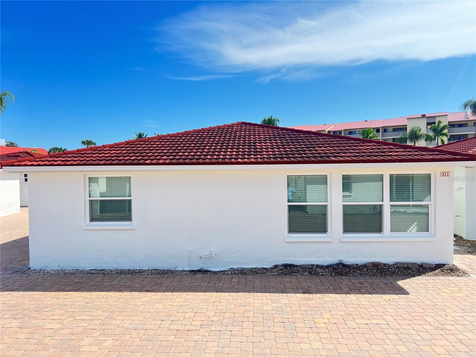 6154 MIDNIGHT PASS RD #B11