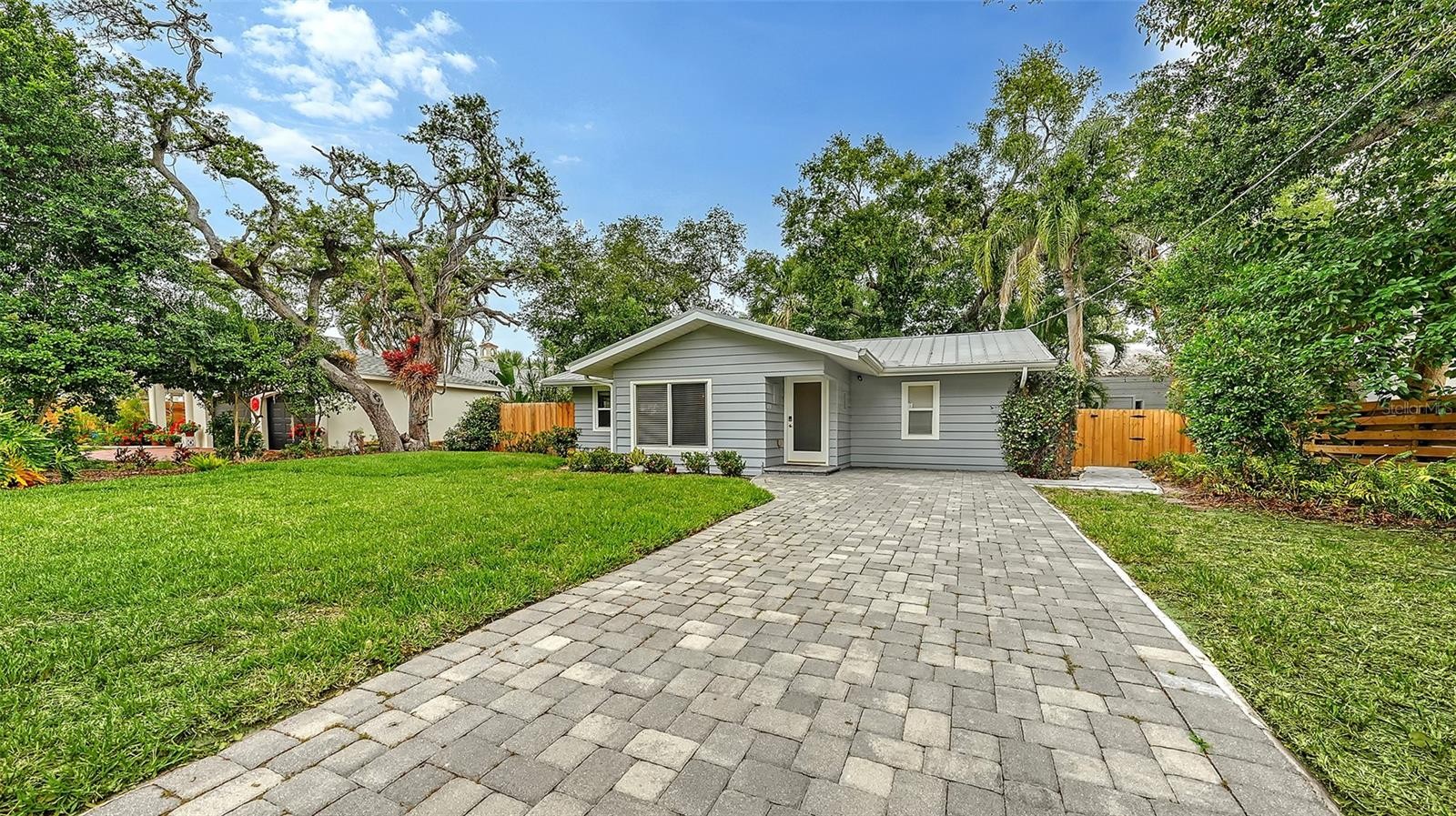1773 HARMONY LN