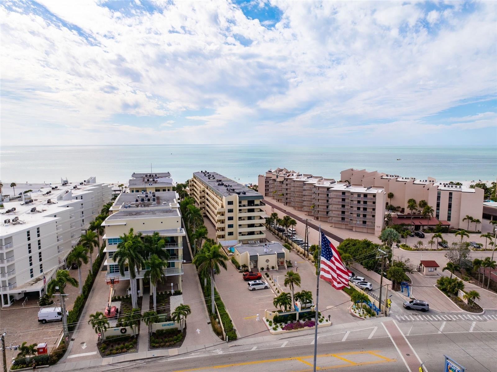 6500 MIDNIGHT PASS RD #208