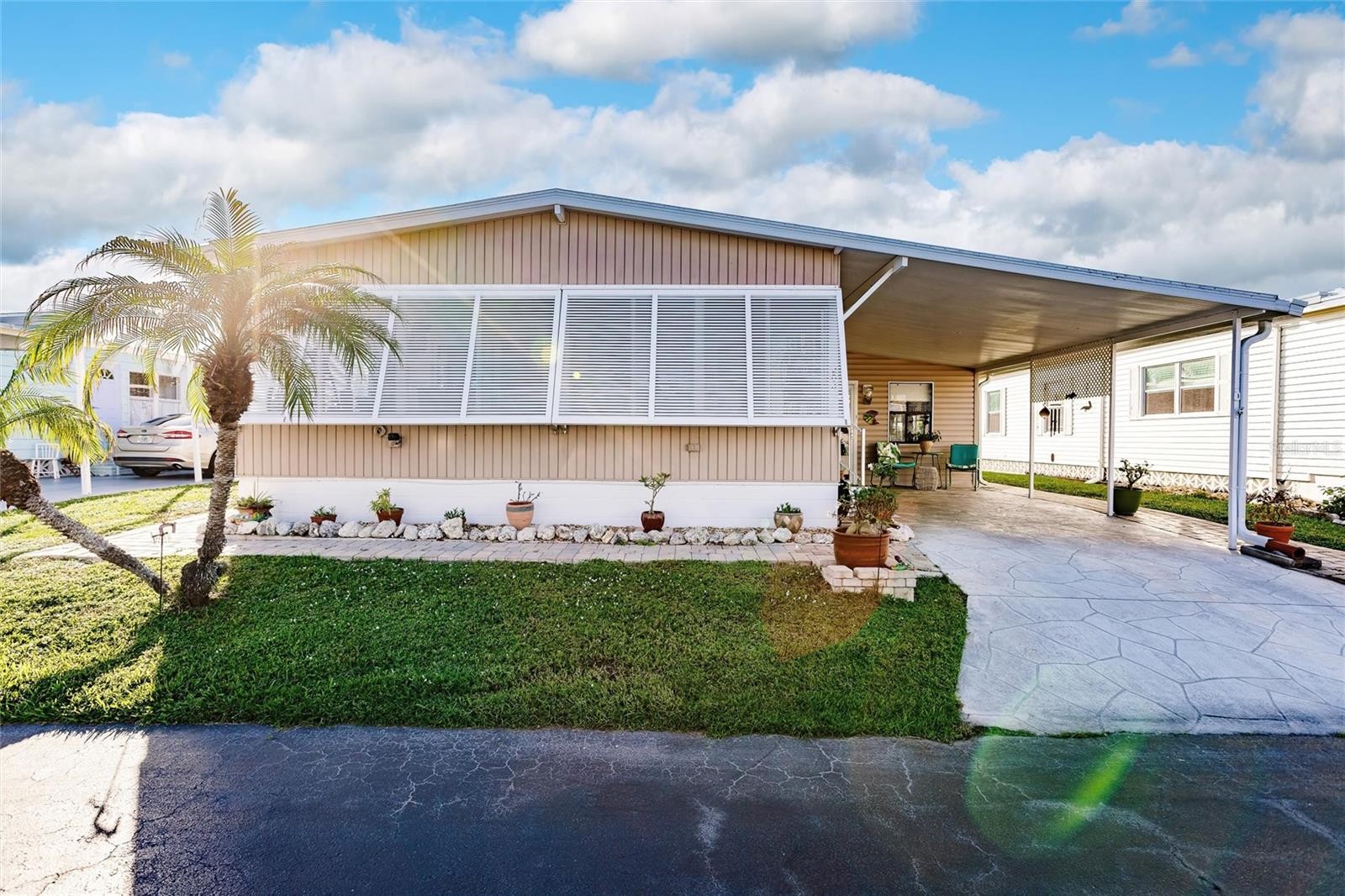 203 PALM AIR DR