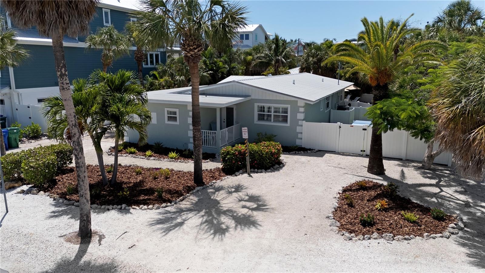 110 PALM AVE