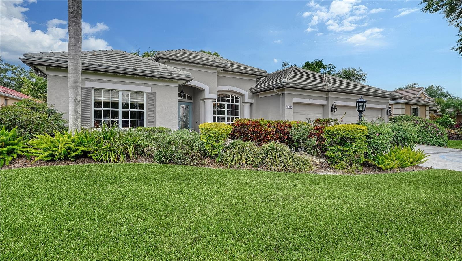 4823 CARRINGTON CIR
