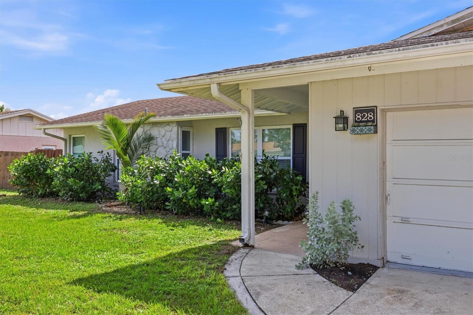 828 PONDEROSA PINE LN