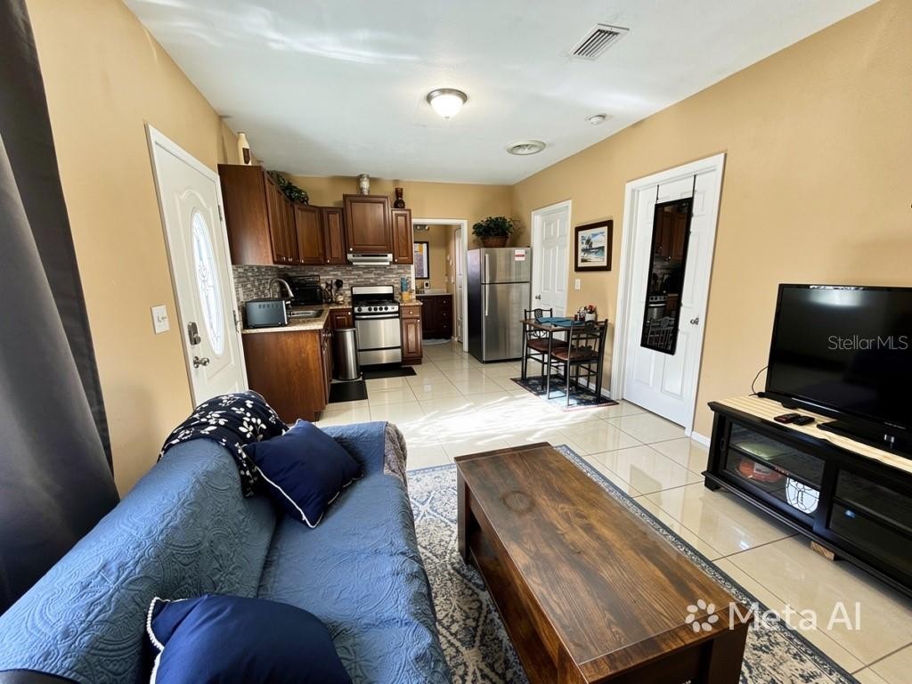 2453 RIDGE AVE