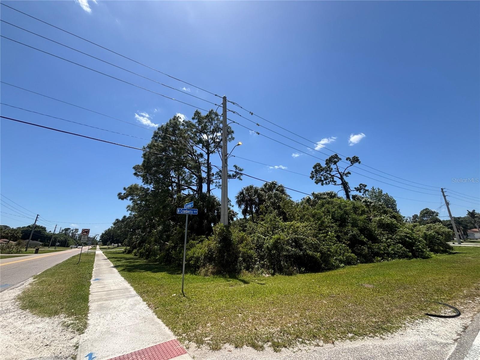 Lot #11 N CHAMBERLAIN BLVD