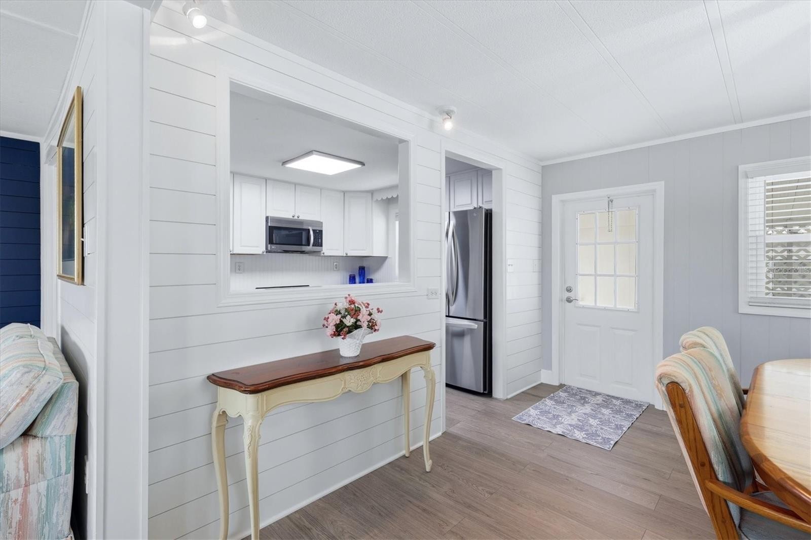 1205 45TH AVENUE DR E