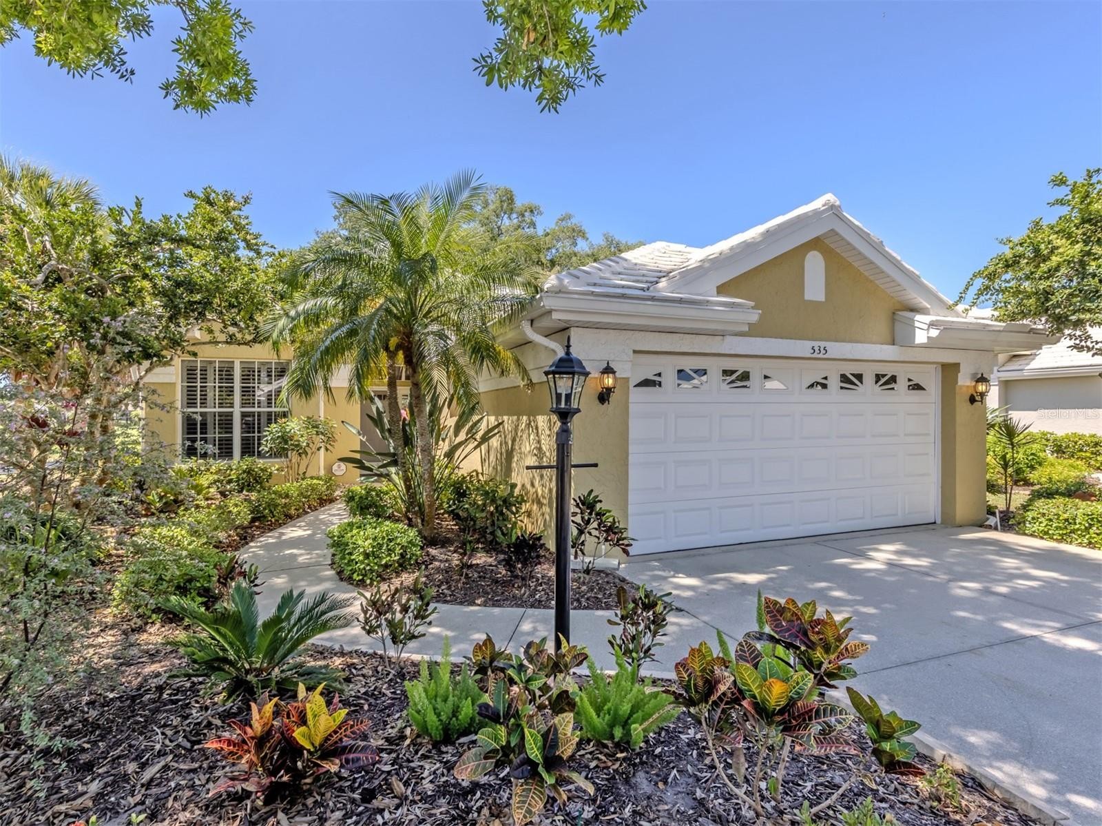 535 FALLBROOK DR