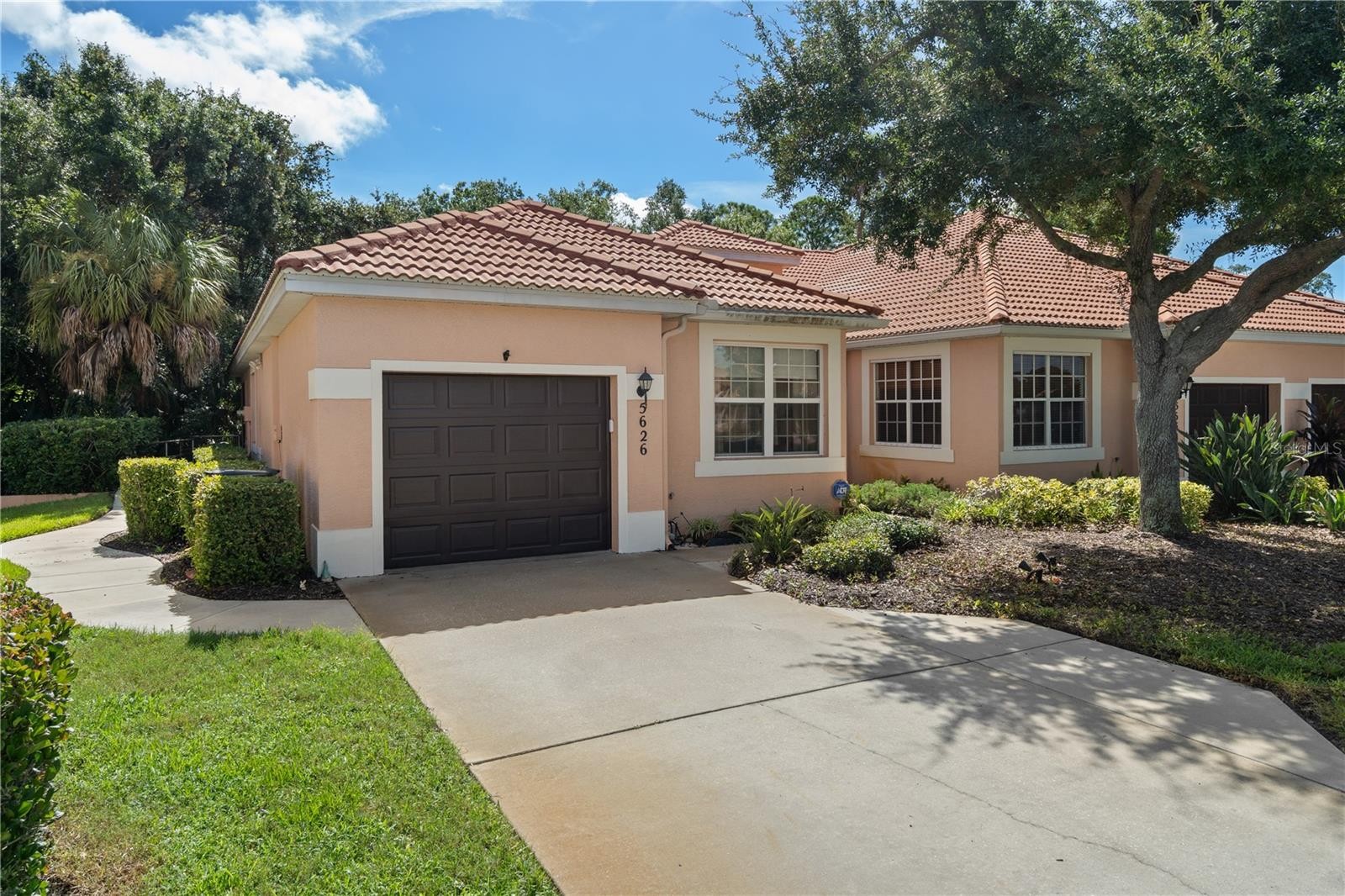 5626 CORTINA LN