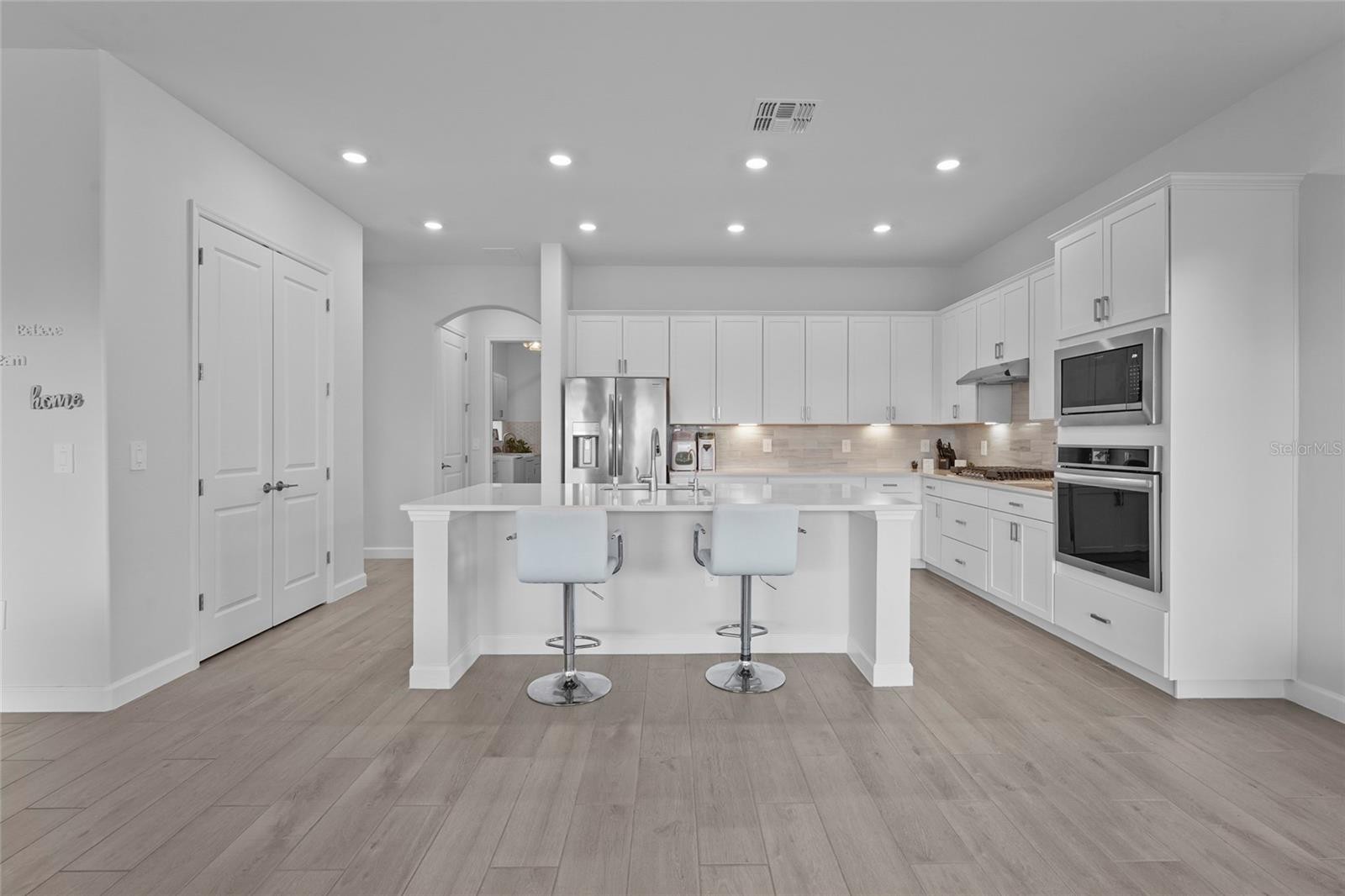 15330 GOLDEN BEAM PL