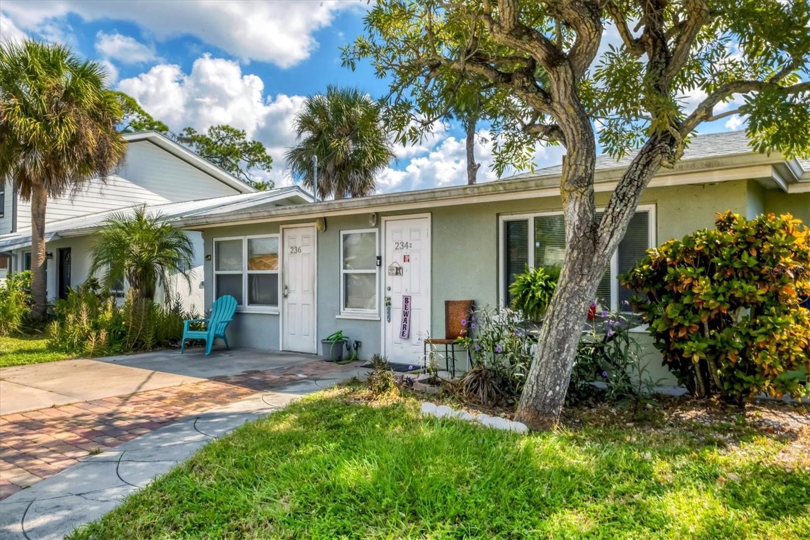 234/236 COLONIA LN E