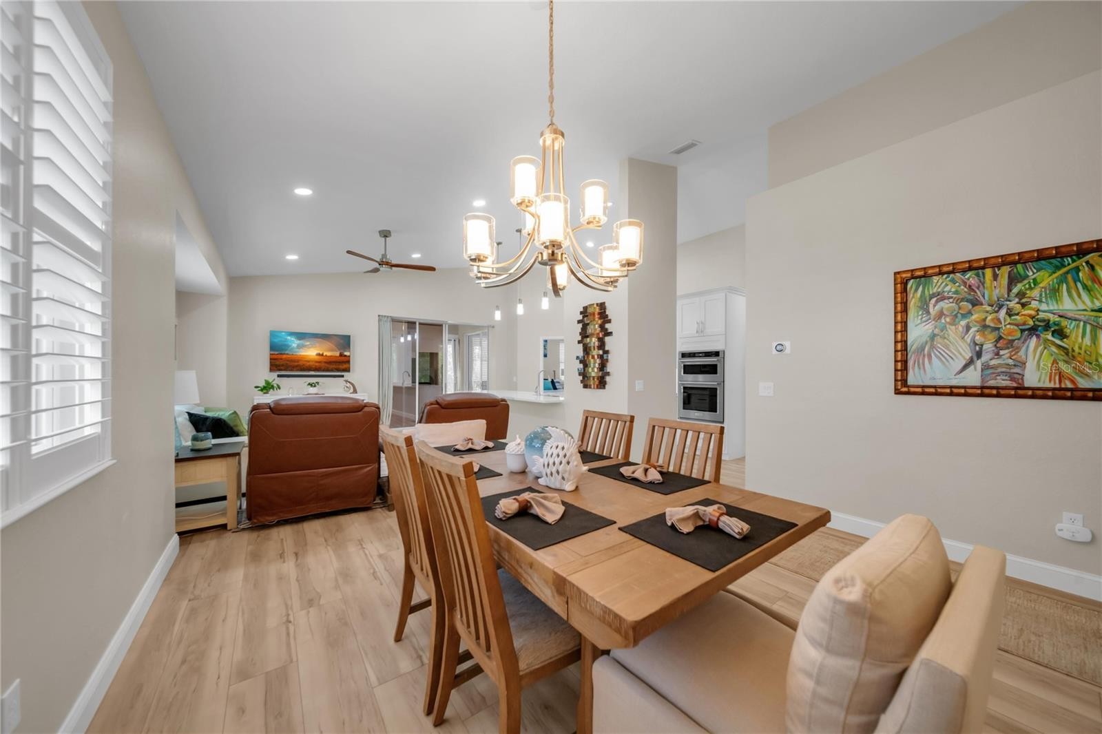 1358 HEDGEWOOD CIR