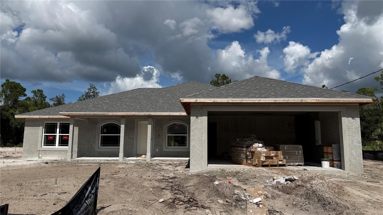 2104 BENNETT LN