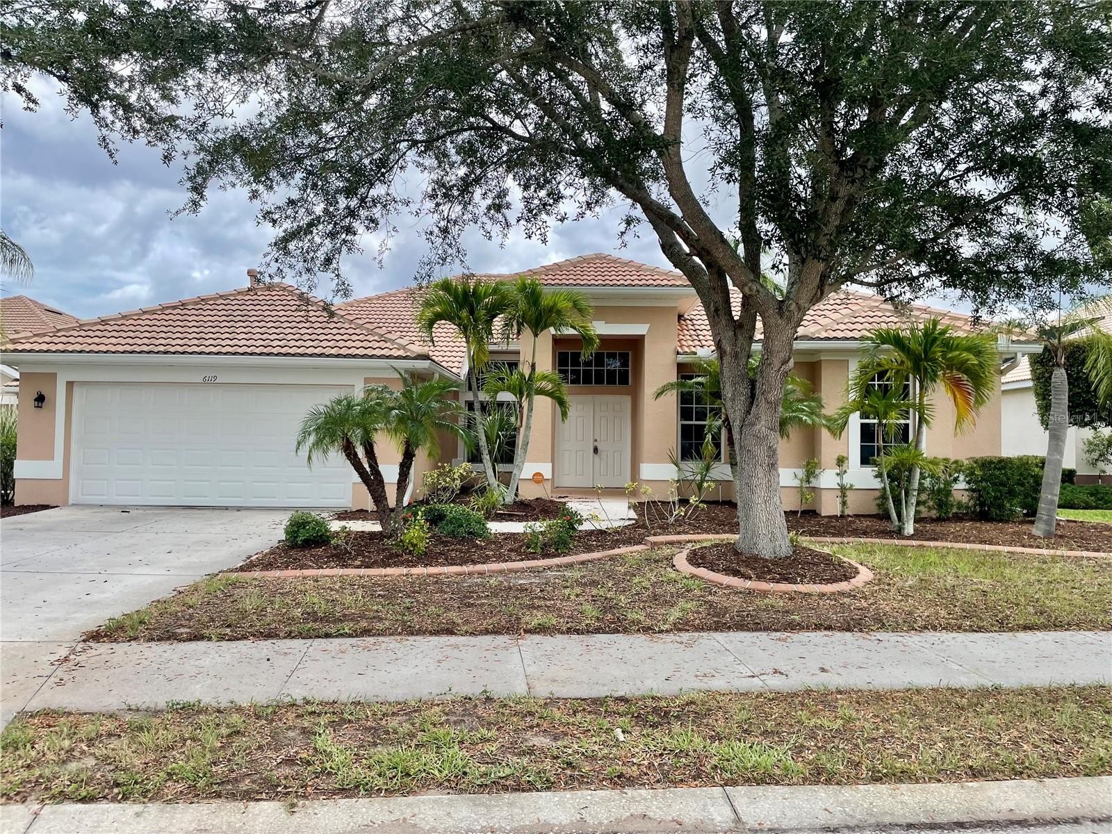 6119 PALOMINO CIR