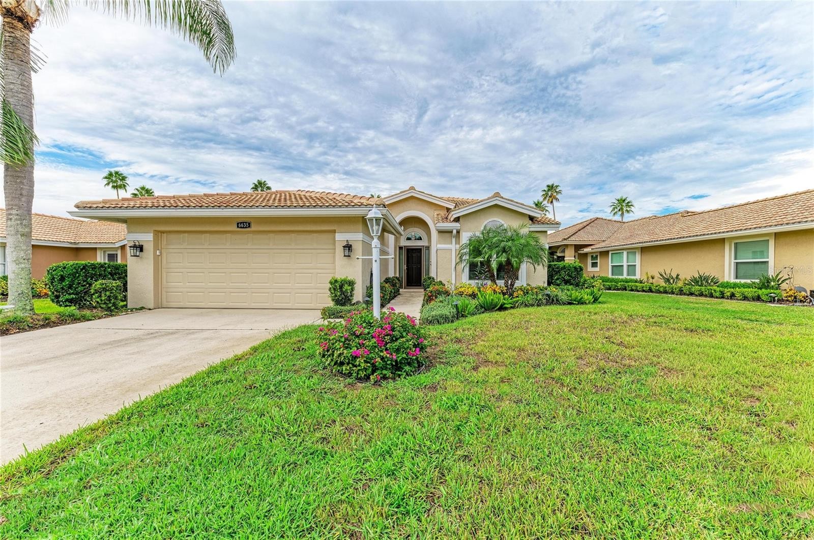 6635 OAKBROOKE CIR