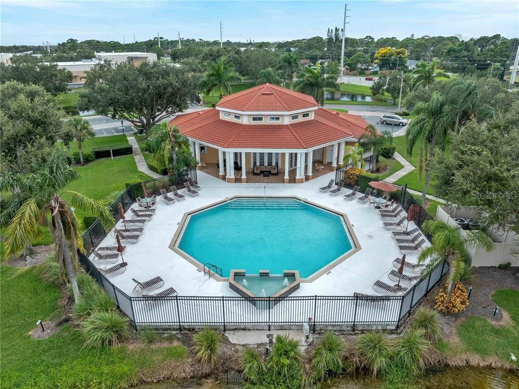 2732 HIDDEN LAKE BLVD #D