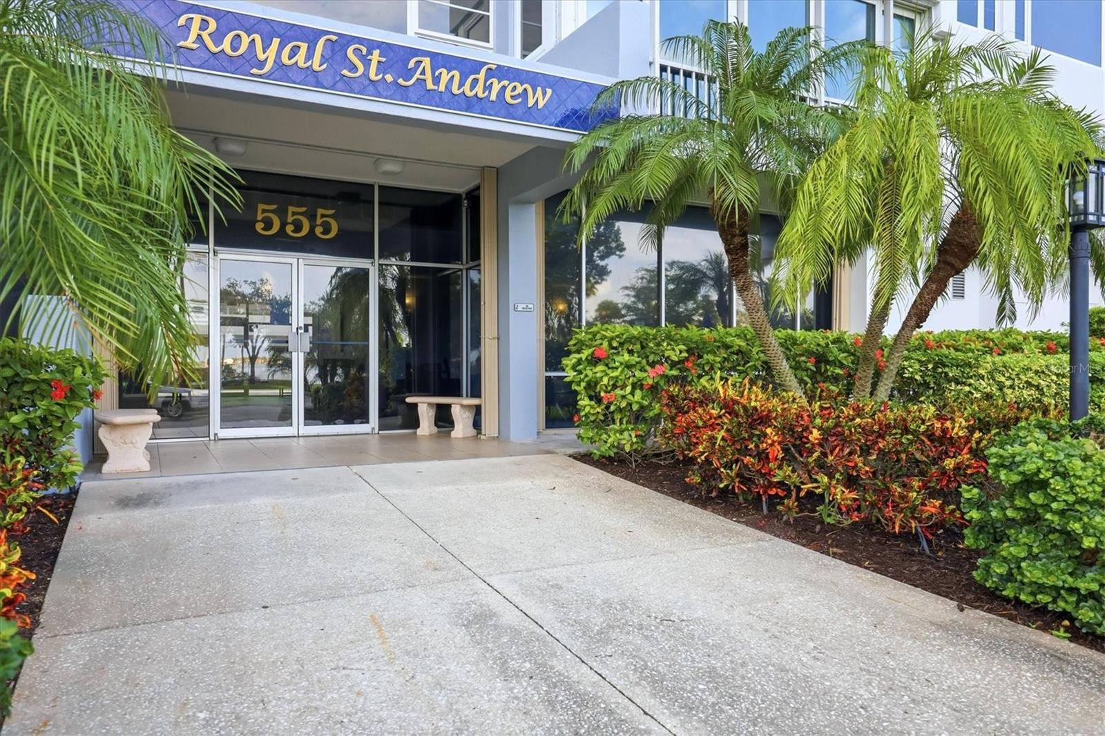 555 S GULFSTREAM AVE #902