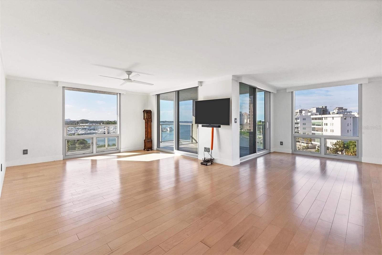 1111 N GULFSTREAM AVE #6A