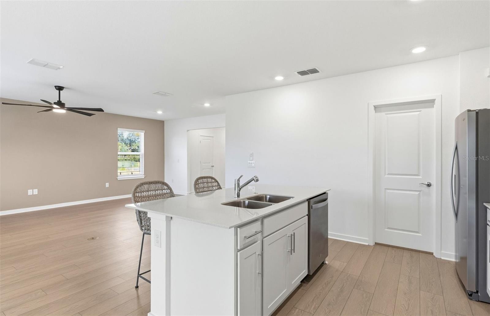 9915 TRELLIS VINE WAY