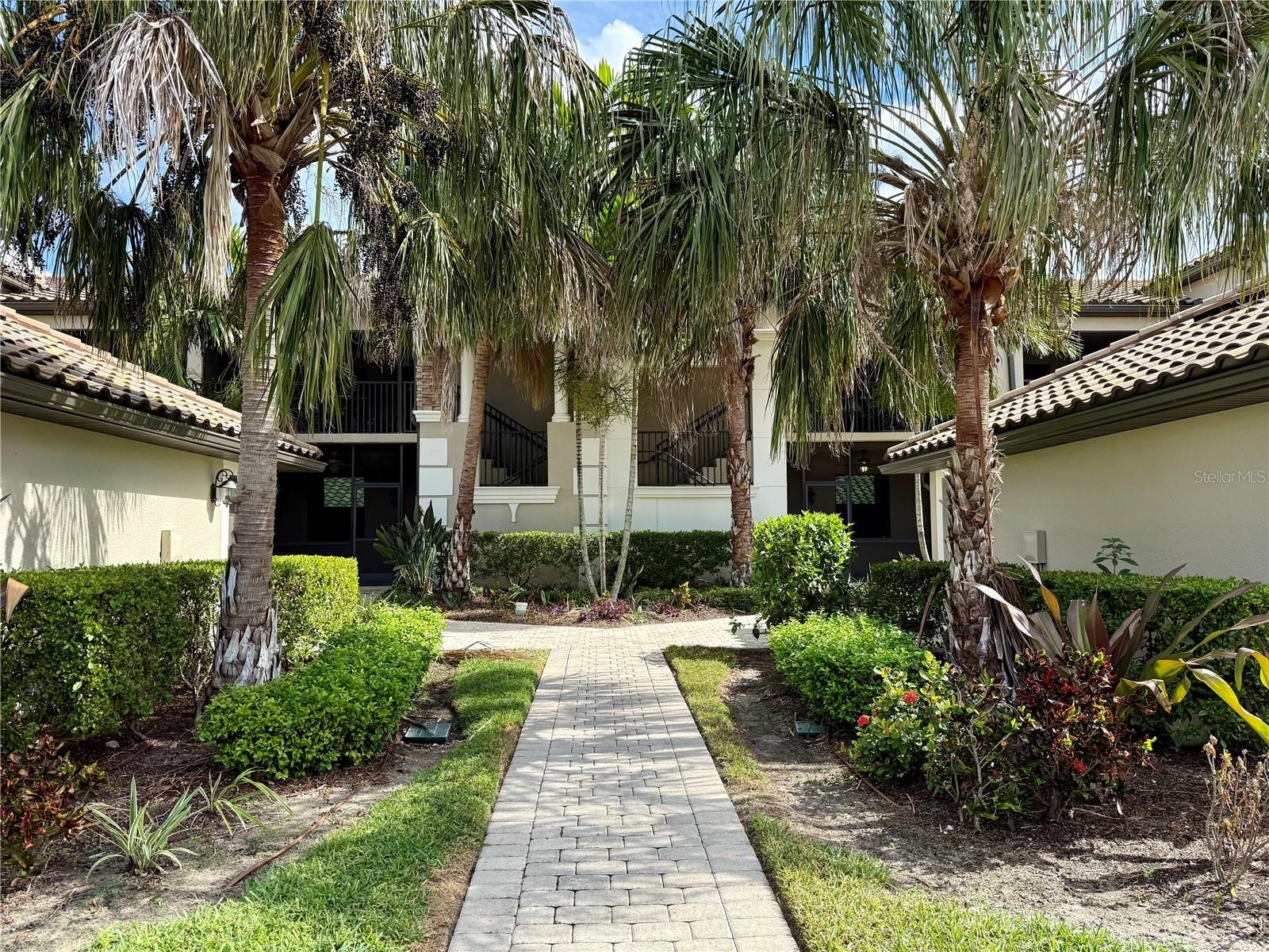 5538 PALMER CIR #104