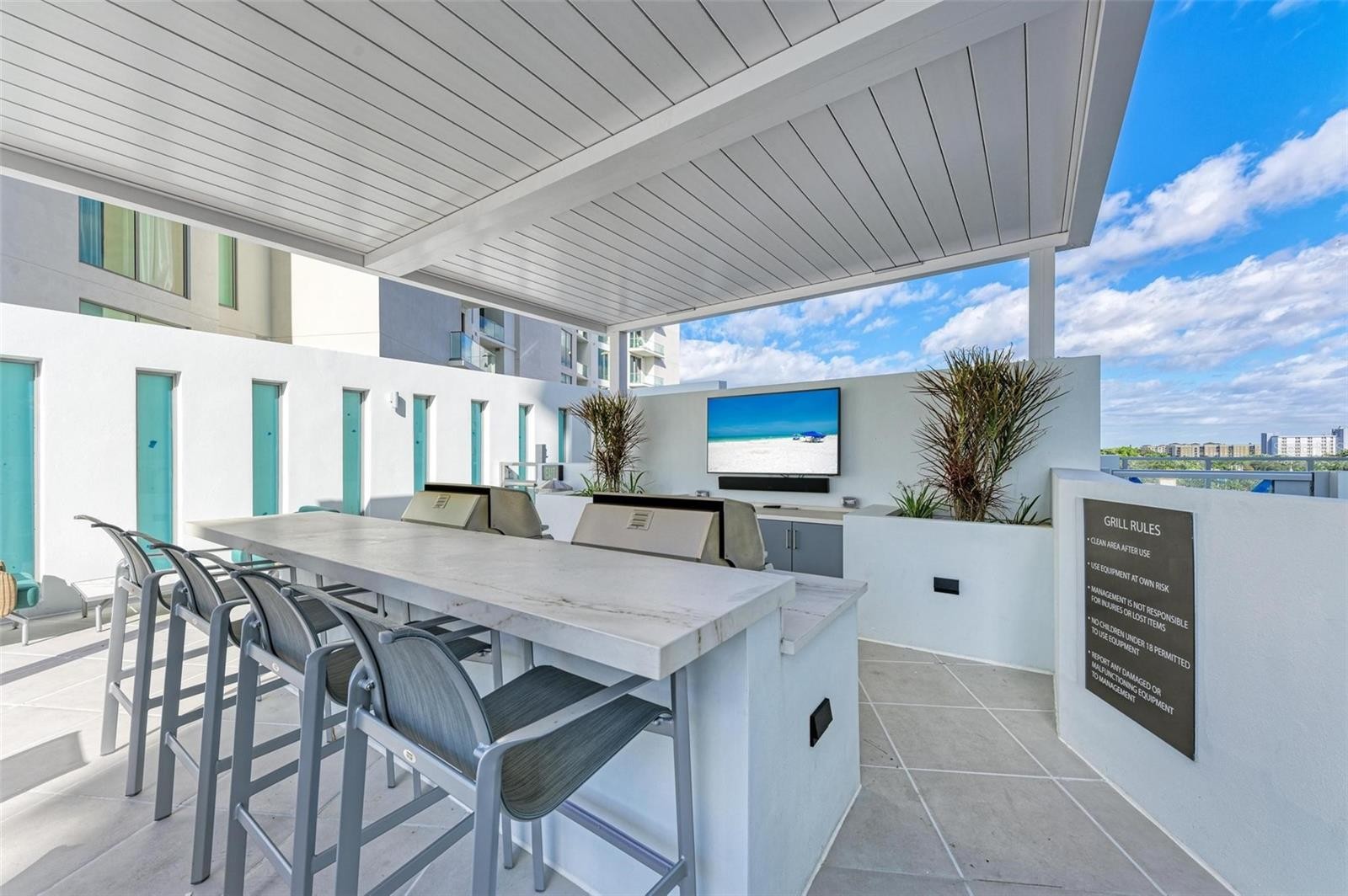 301 QUAY COMMONS #805