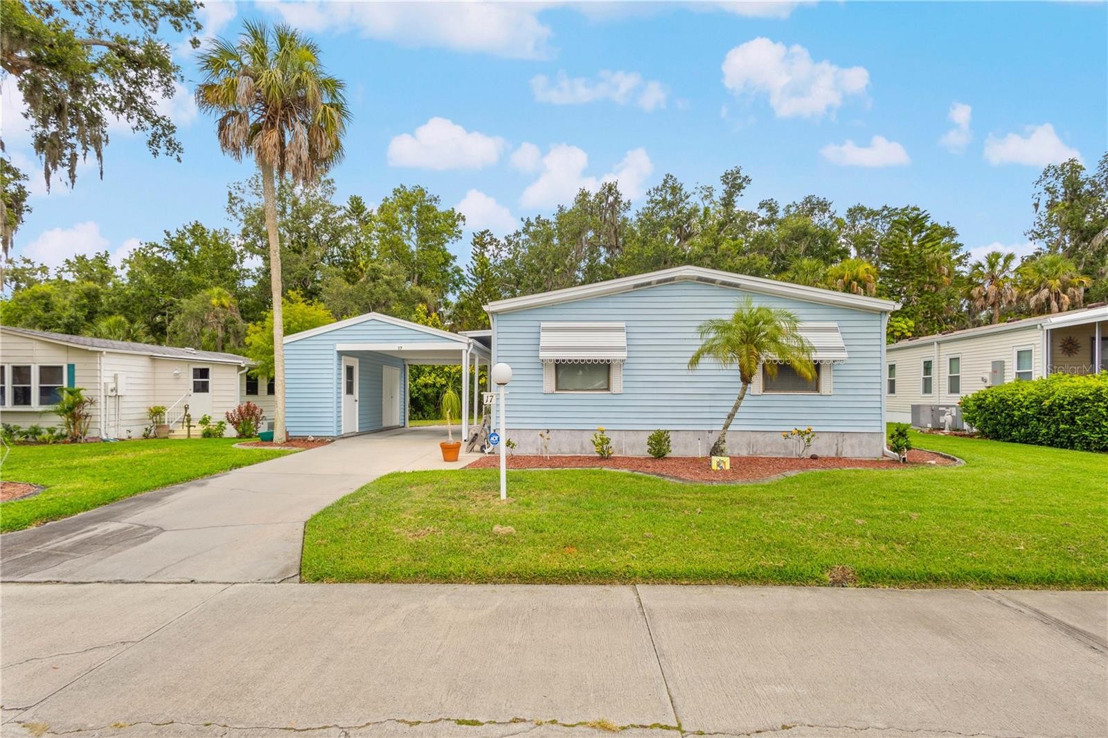 17 MEADOWLARK CIR