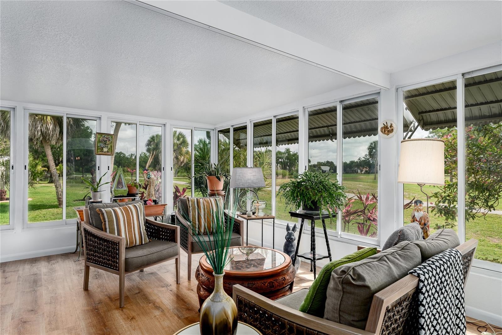 8520 COUNTESS AVENUE CIR