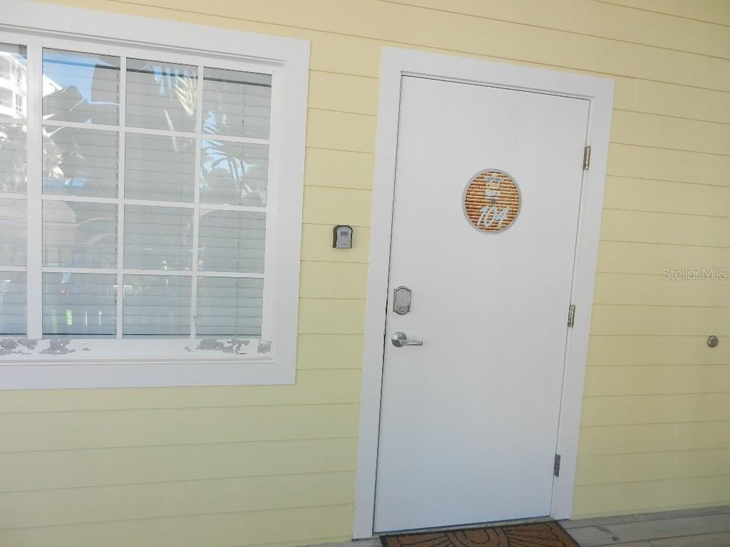 6732 SARASEA CIR #104C