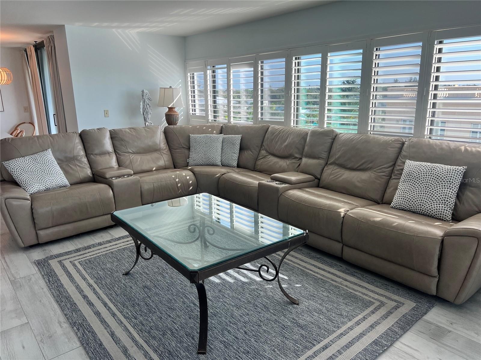 1001 POINT OF ROCKS RD #611