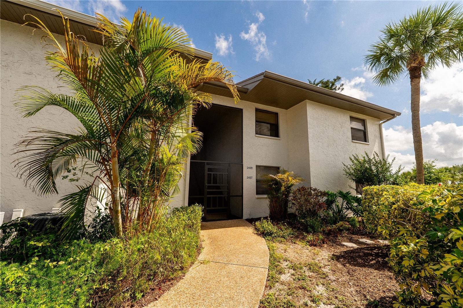 2433 TWIN DR #5
