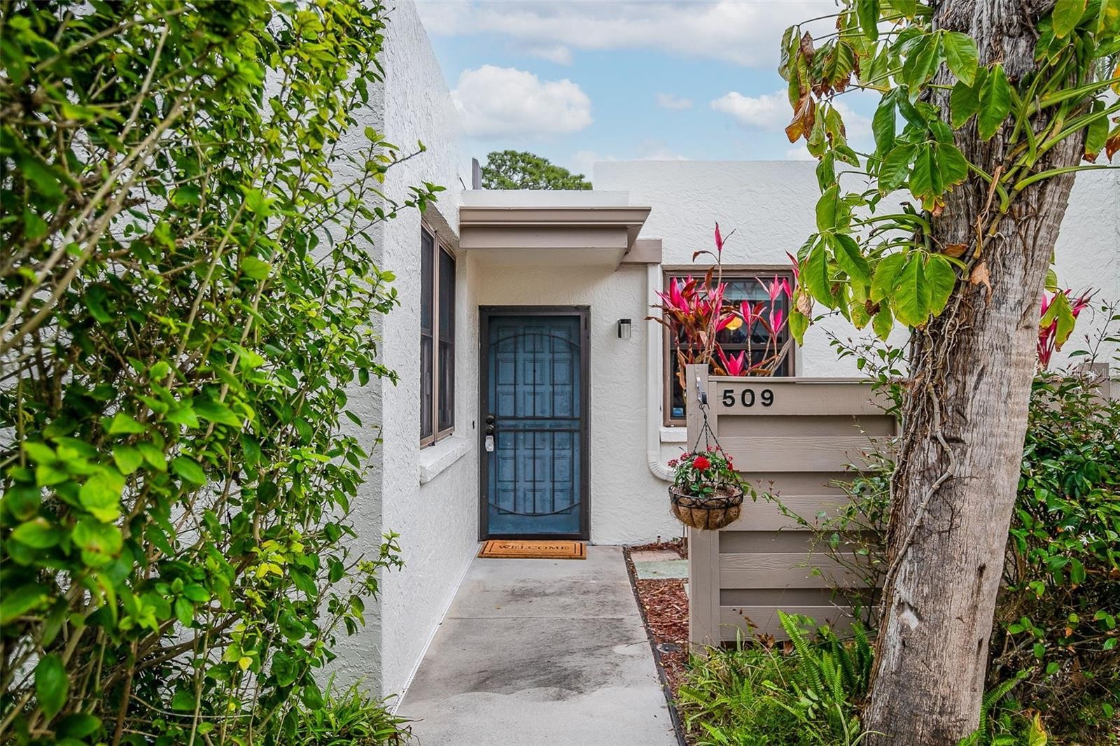 509 LAKESIDE DR #509