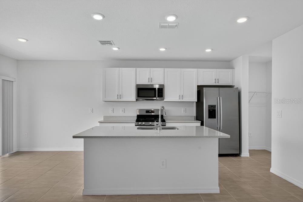 13426 CAMELOT CT