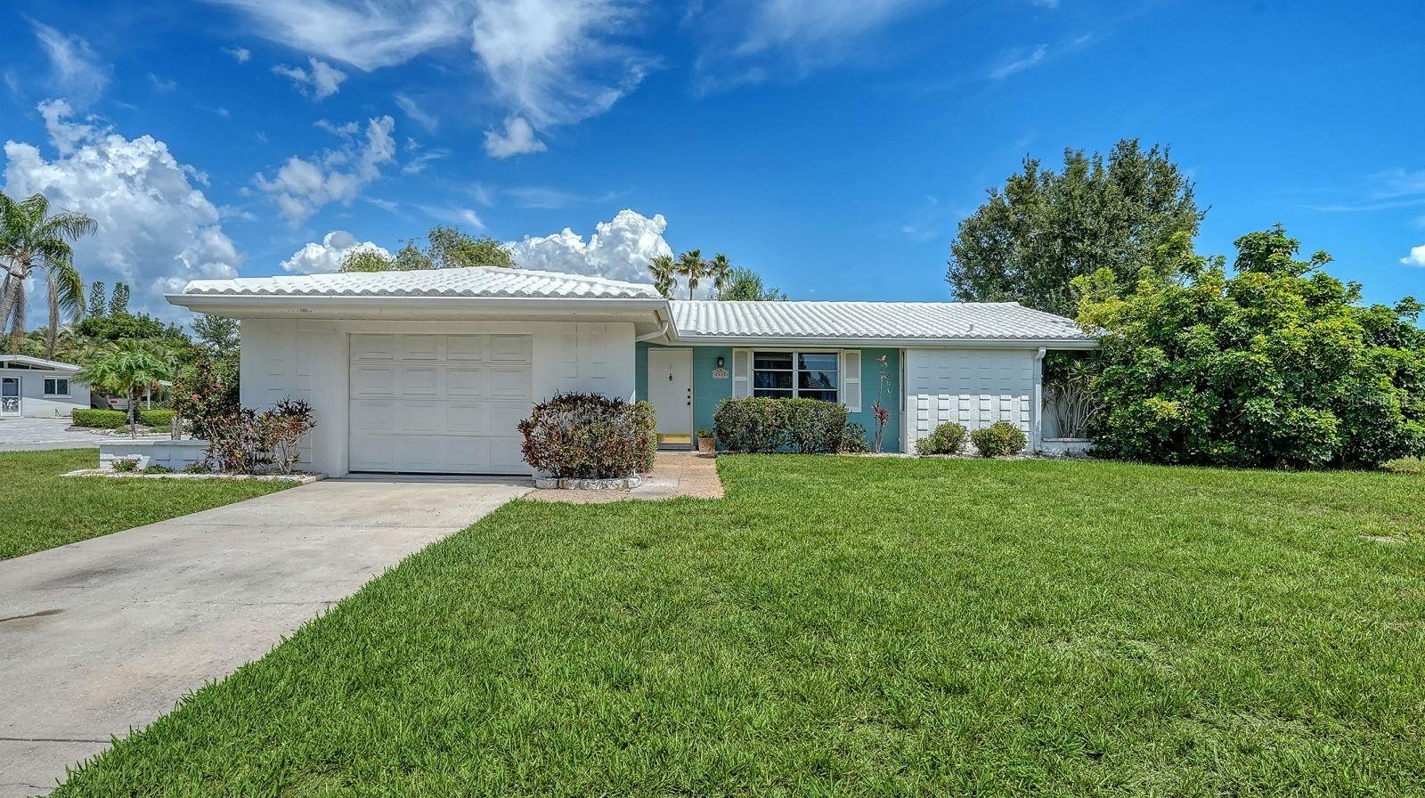 2822 SAFE HARBOR CIR