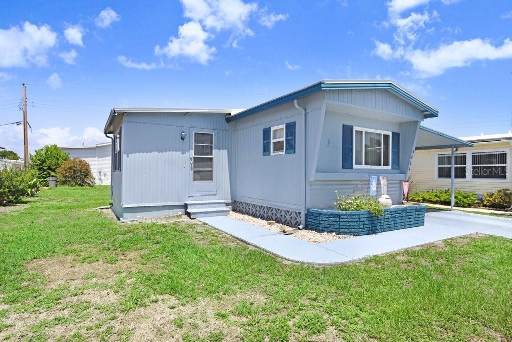 4904 WINGED FOOT AVE