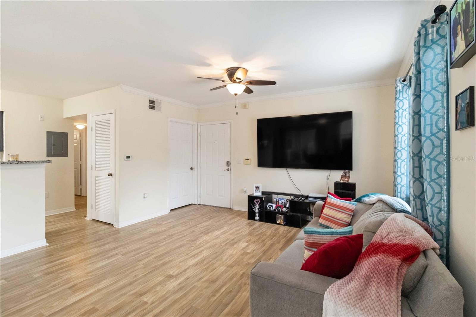 1000 VILLAGIO CIR #105