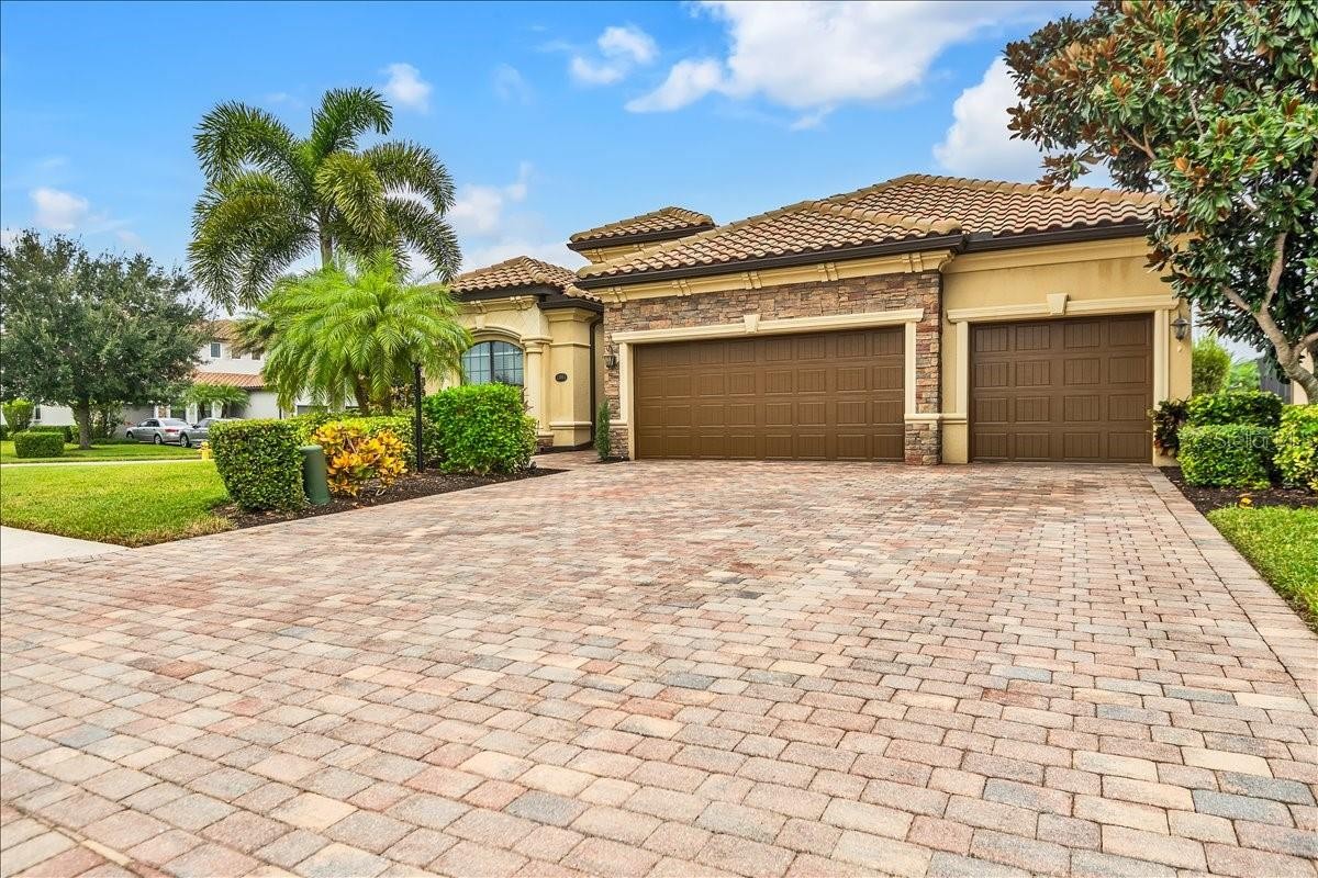 13003 BELKNAP PL
