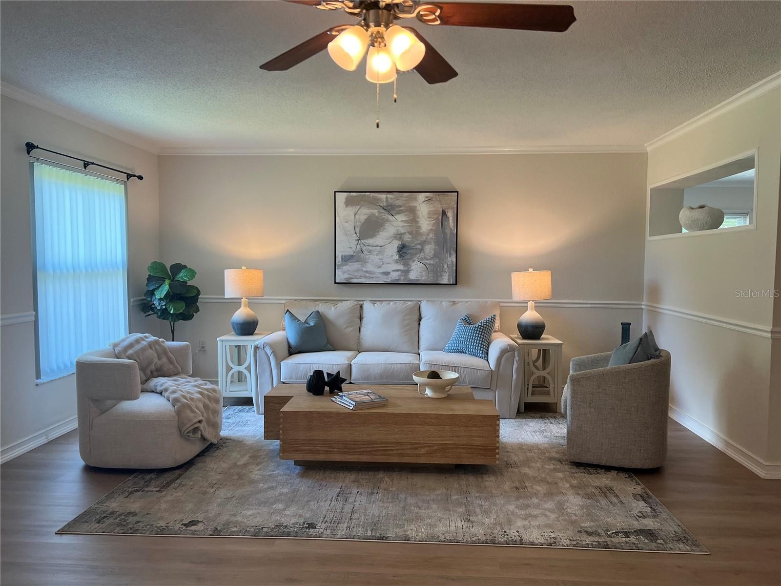 7213 LAS CASAS DR