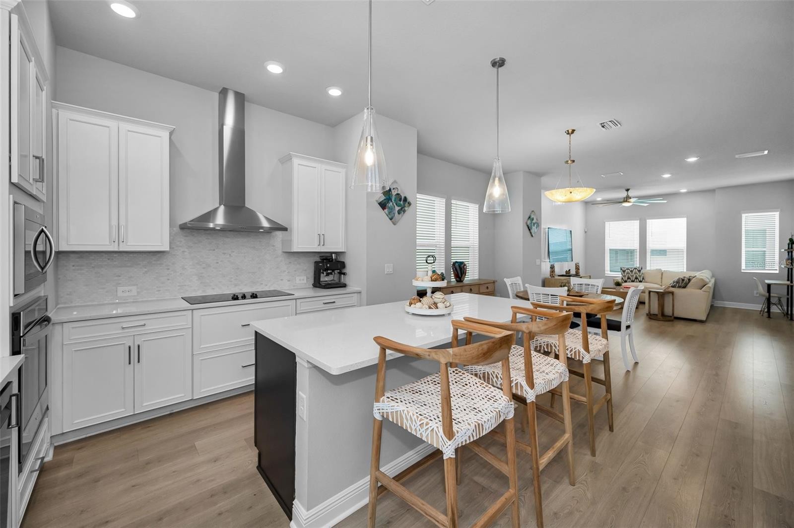 2458 MANGUM CT