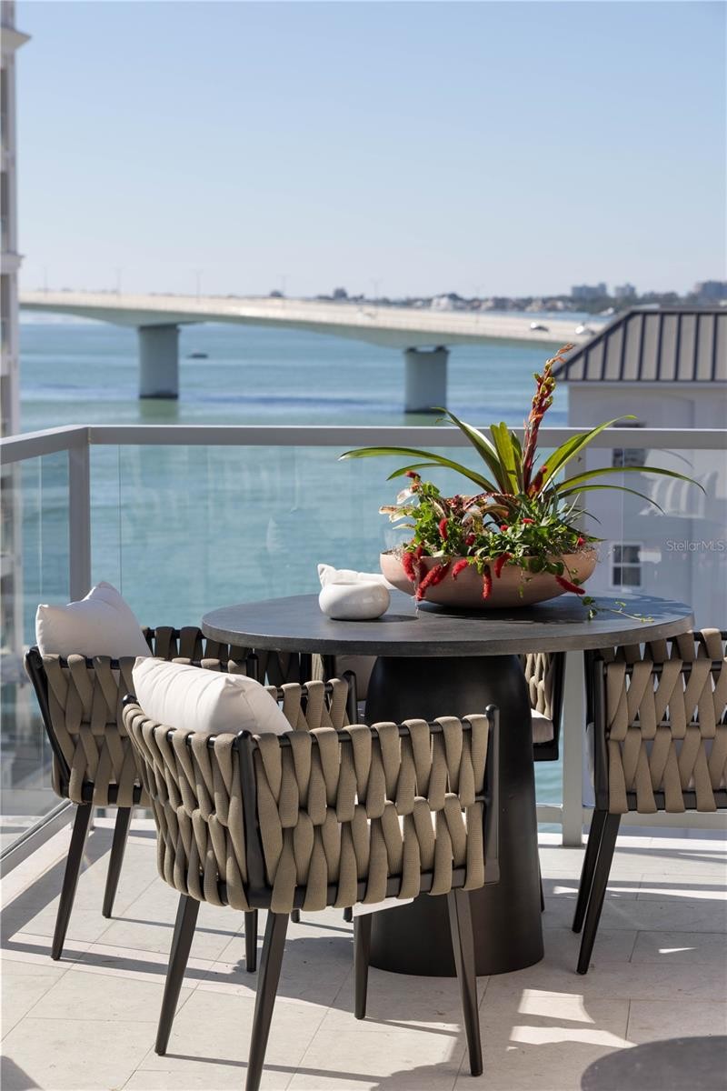 253 GOLDEN GATE PT #701