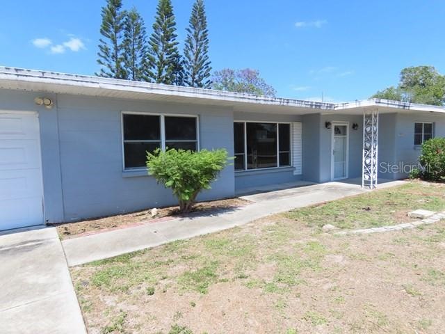 2447 FOSTER LN