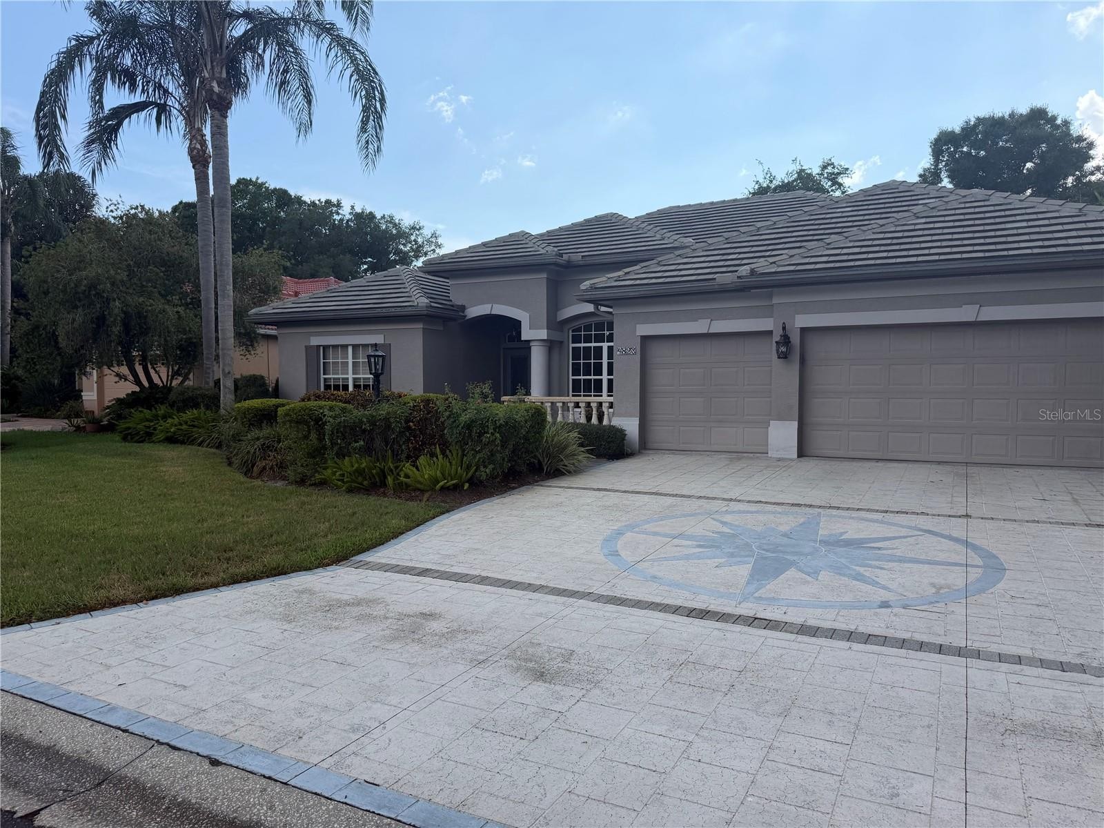 4823 CARRINGTON CIR