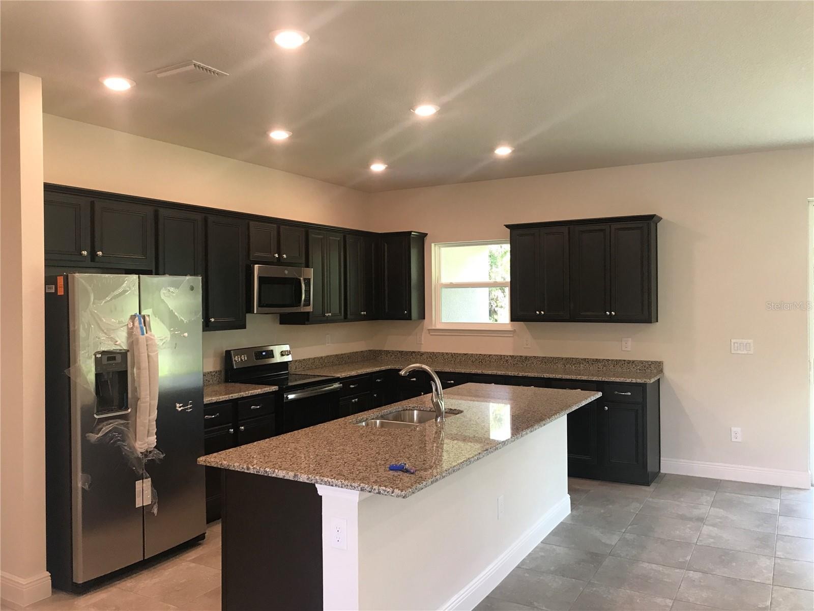 3044 S HABERLAND BLVD