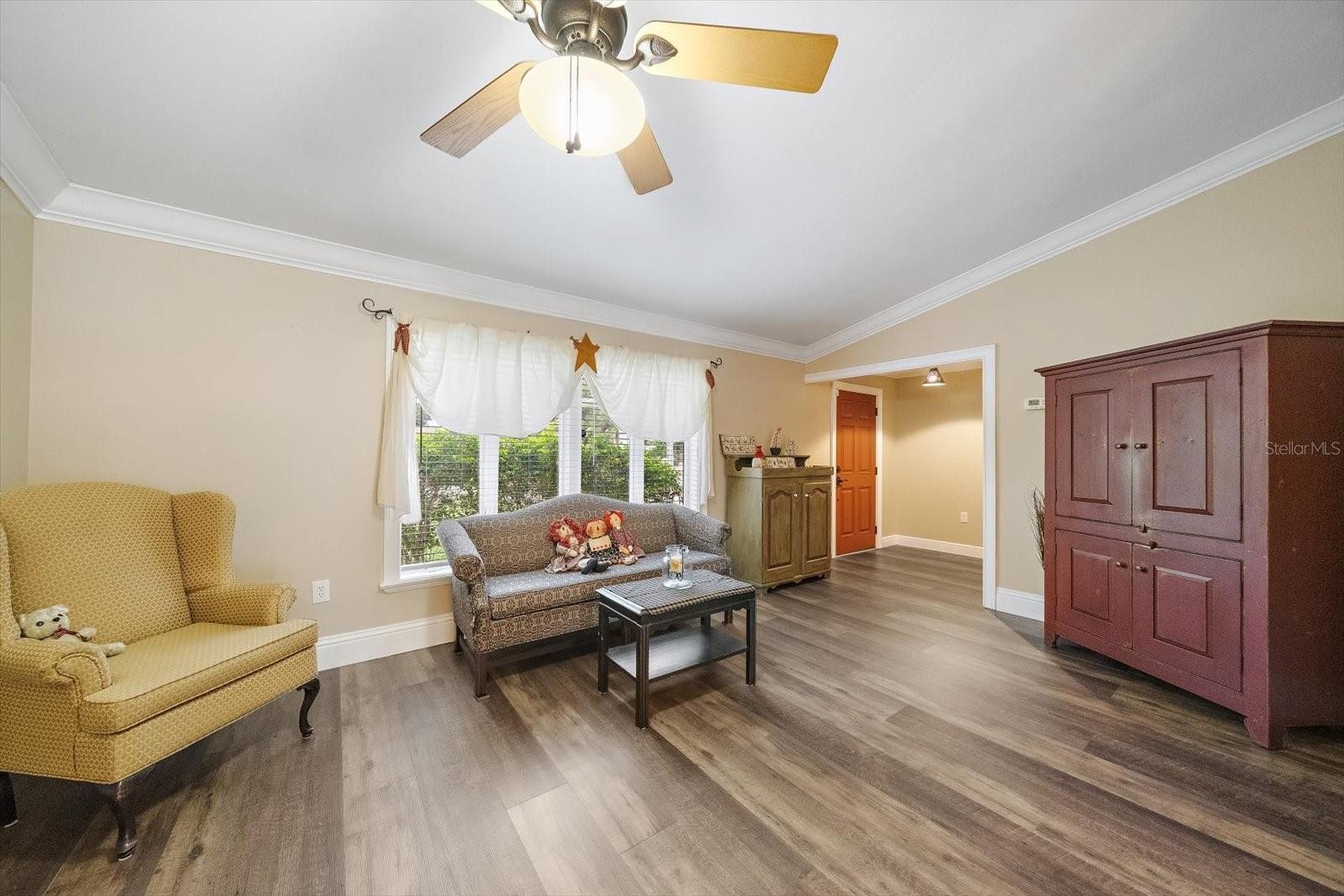 4378 MEADOWLAND CIR