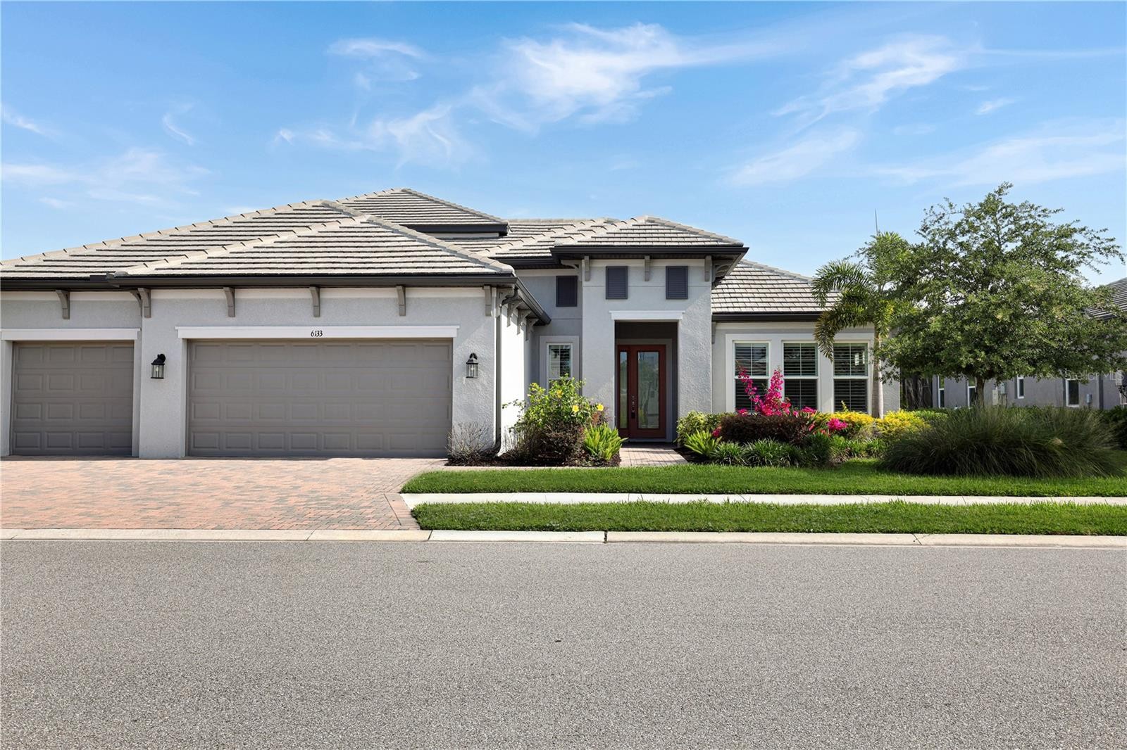 6133 LUNGO LAGO DR