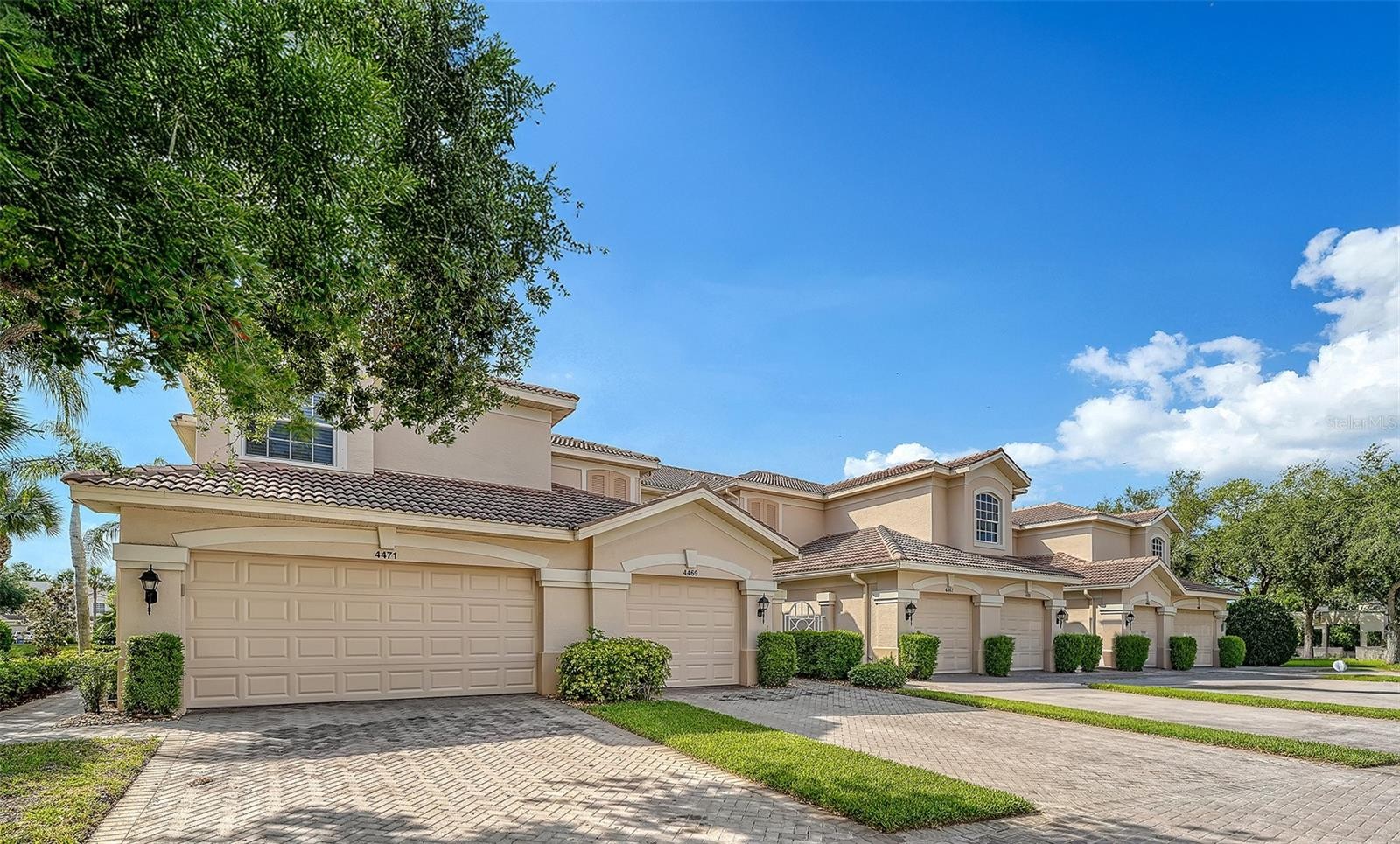 4469 CINNAMON DR #2505