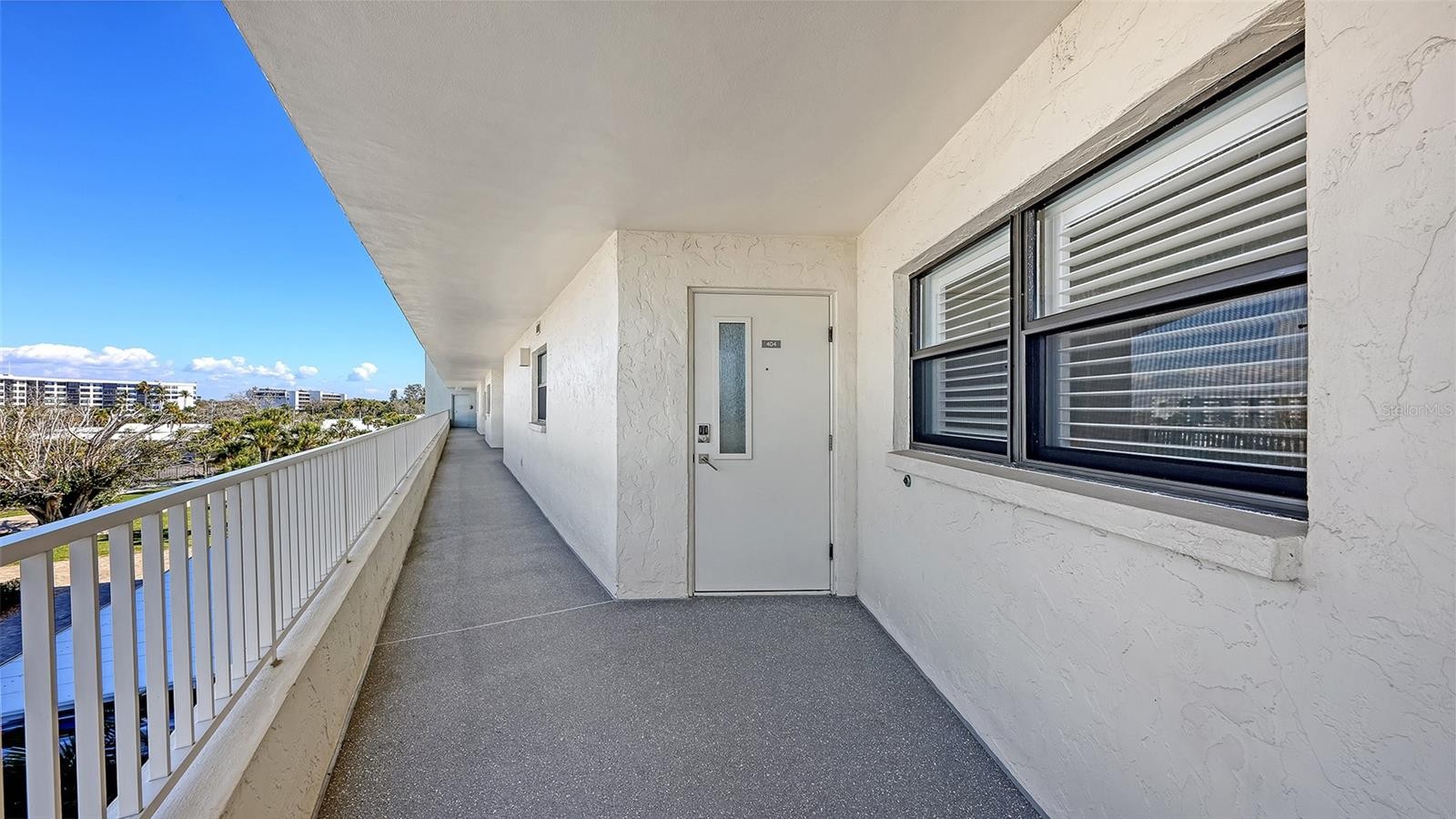 5770 MIDNIGHT PASS RD #404